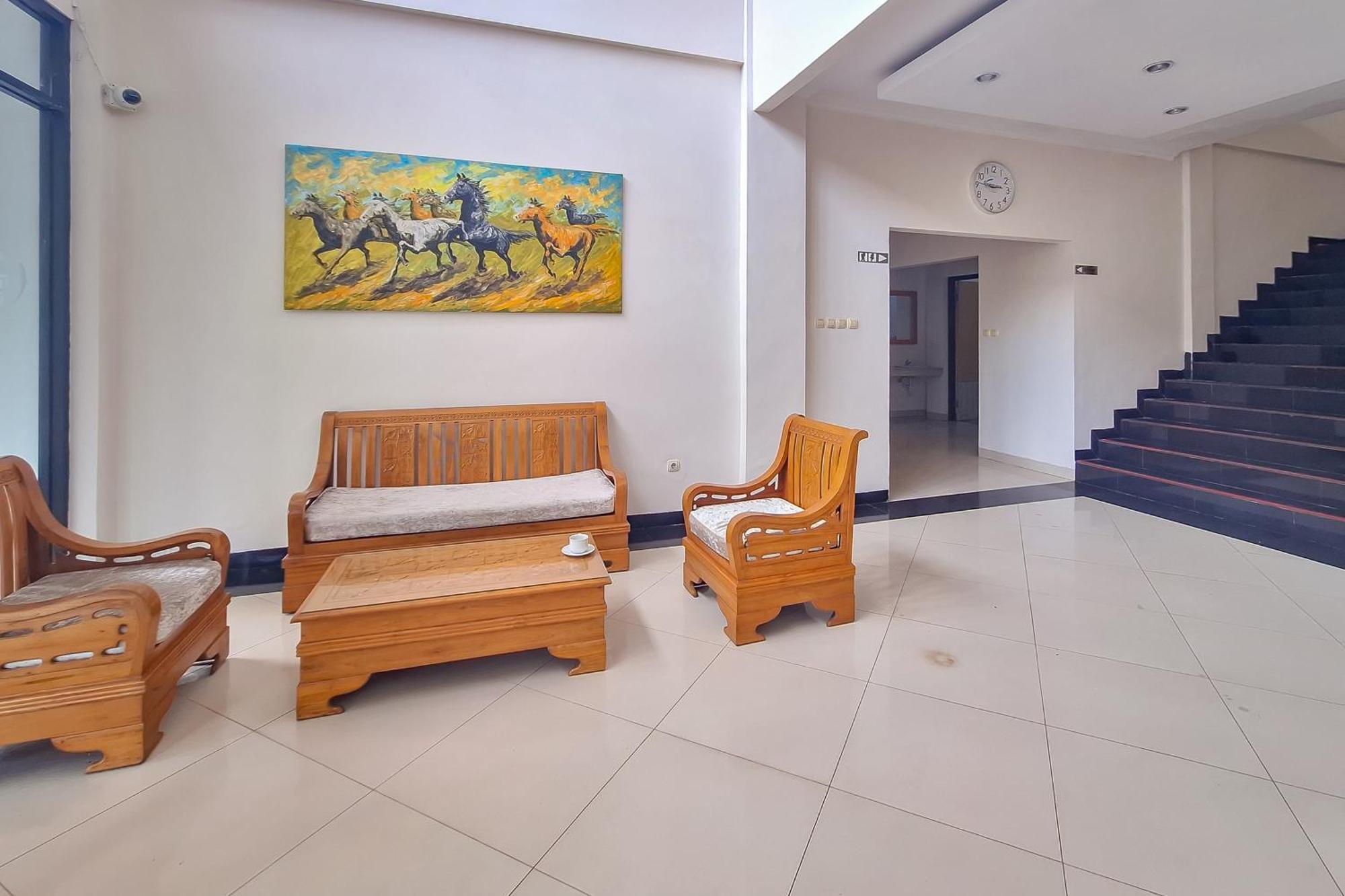 Urbanview Hotel Tridaya Cisarua Puncak Extérieur photo